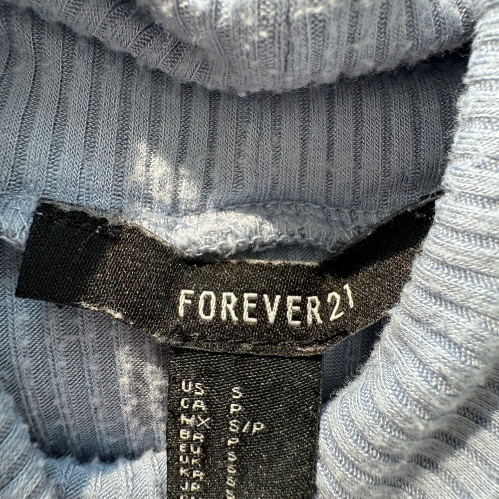 Forever 21 Ribbed Turtle Neck - Picture 2 of 4